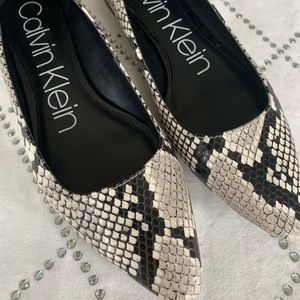 Ladies Calvin Klein Snake Print/ Leather Shoes